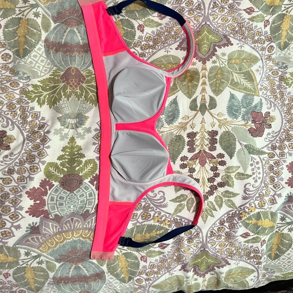 3/25 Lululemon Tata Tamer size 32DD - Picture 4 of 6